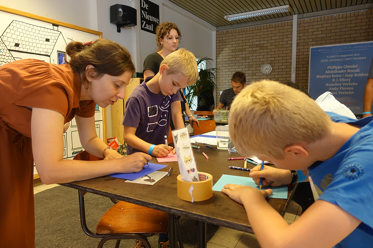 Interactieve muurtekening met Lies en Charlotte - 25 augustus 2019 - foto: Raf Bergans