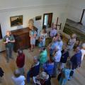 Kristof Reulens gaf vooraf een gesmaakte rondleiding door het museum - 30 augustus 2016 - foto: Jan Colla