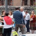 ... en gezellig babbelen met andere poëzieliefhebbers - 11 augustus 2019 - foto: Liesbeth Collin